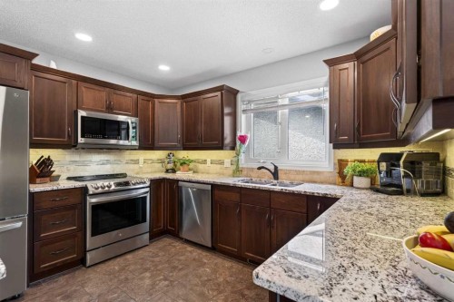 76 Edgepark Road Nw, Calgary, AB 