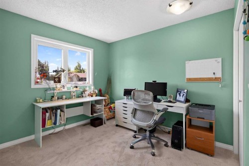 76 Edgepark Road Nw, Calgary, AB 