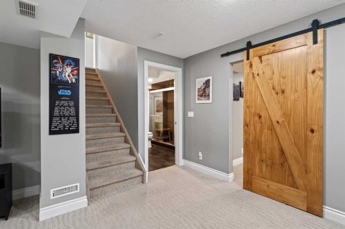 76 Edgepark Road Nw, Calgary, AB 