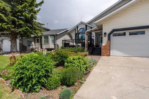 76 Edgepark Road Nw, Calgary, AB 