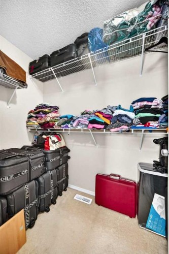 18 Taralake Gardens Ne, Calgary, AB 