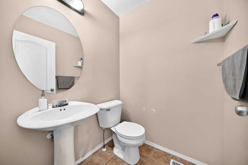 18 Taralake Gardens Ne, Calgary, AB 