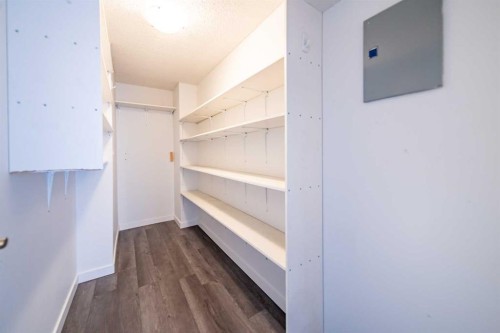 712-8604 48 Avenue Nw, Calgary, AB 