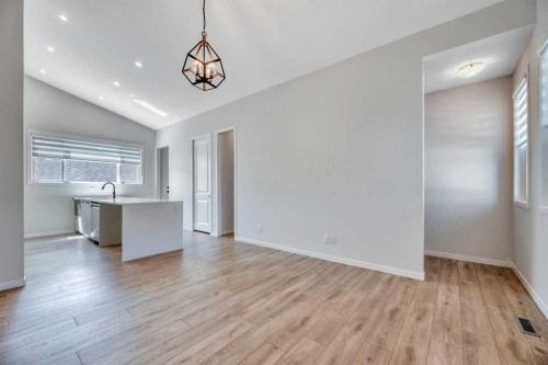 33 Lucas Rise Nw, Calgary, AB 