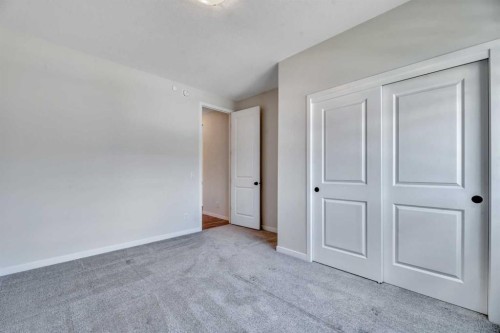 33 Lucas Rise Nw, Calgary, AB 