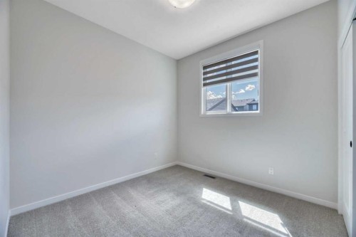 33 Lucas Rise Nw, Calgary, AB 