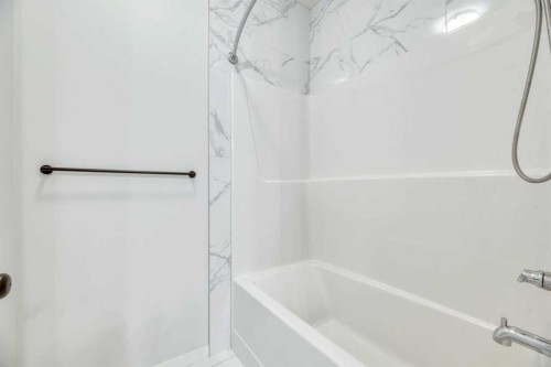 33 Lucas Rise Nw, Calgary, AB 