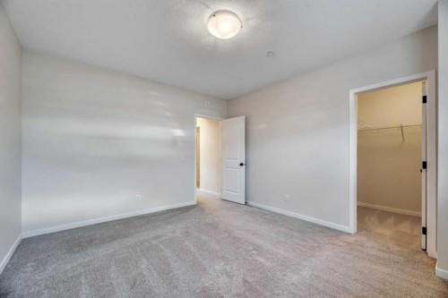 33 Lucas Rise Nw, Calgary, AB 