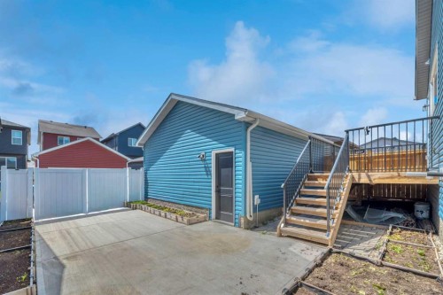 33 Lucas Rise Nw, Calgary, AB 