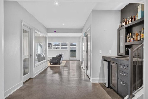 2010 29 Avenue Sw, Calgary, AB 