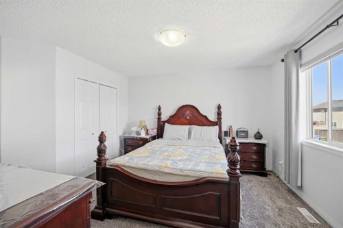 89 Saddlehorn Close Ne, Calgary, AB 