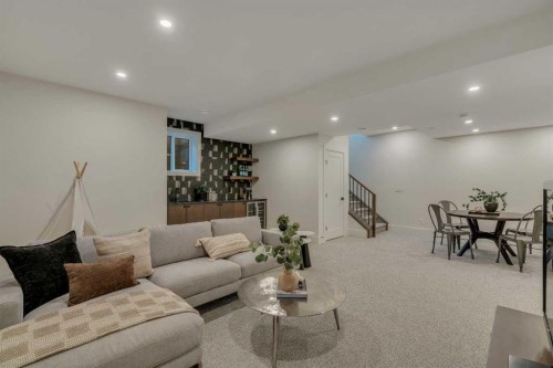 3919 23 Avenue Sw, Calgary, AB 