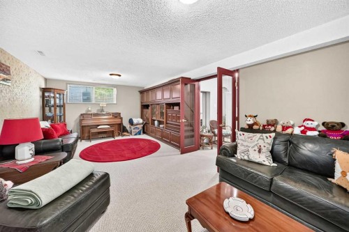 310 Huntham Place Ne, Calgary, AB 