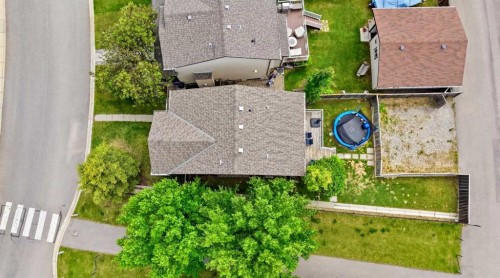 13 Drake Landing Way, Okotoks, AB 