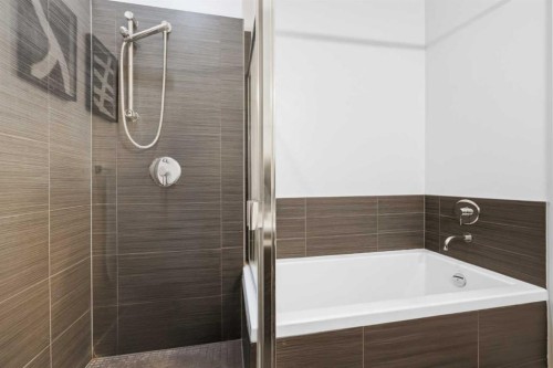 607-2505 17 Avenue Sw, Calgary, AB - Indoor Photo Showing Bathroom