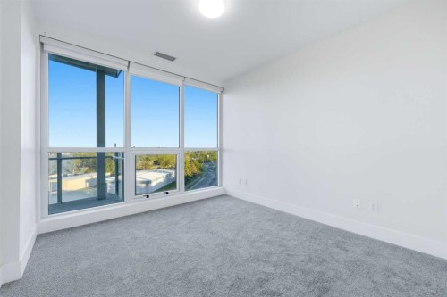 607-2505 17 Avenue Sw, Calgary, AB - Indoor Photo Showing Other Room