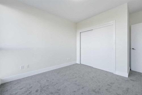 607-2505 17 Avenue Sw, Calgary, AB - Indoor Photo Showing Other Room