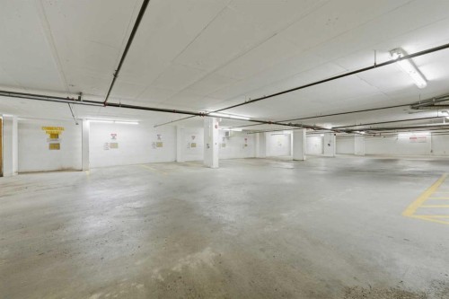 607-2505 17 Avenue Sw, Calgary, AB - Indoor Photo Showing Garage