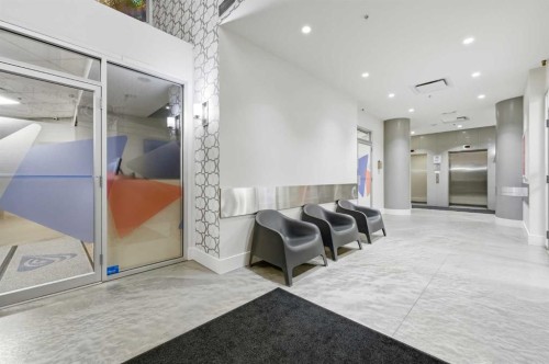 607-2505 17 Avenue Sw, Calgary, AB - Indoor Photo Showing Other Room