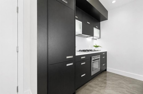 607-2505 17 Avenue Sw, Calgary, AB - Indoor Photo Showing Other Room