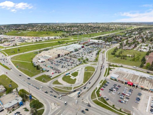 11-4810 40 Avenue Sw, Calgary, AB 