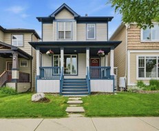 358 Prestwick Circle SE Calgary, AB T2Z 4P4