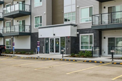 3207-33 Carringham Gate Nw, Calgary, AB 
