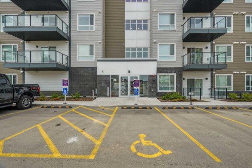 3207-33 Carringham Gate Nw, Calgary, AB 