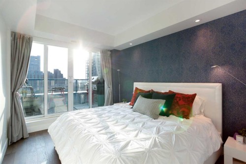 1005-205 Riverfront Avenue Sw, Calgary, AB - Indoor Photo Showing Bedroom