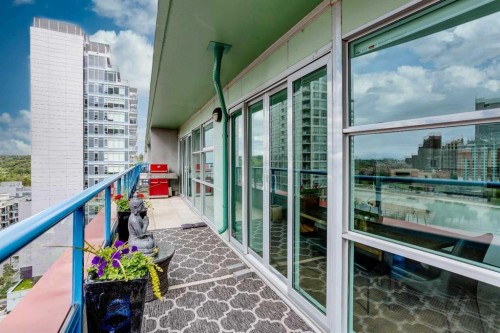 1005-205 Riverfront Avenue Sw, Calgary, AB - Outdoor