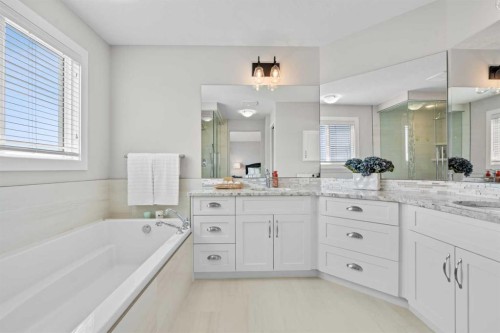 237 Kinniburgh Way, Chestermere, AB 