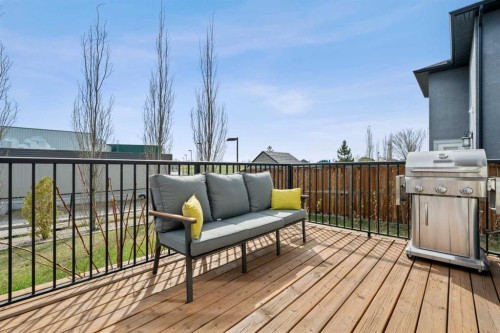 237 Kinniburgh Way, Chestermere, AB 