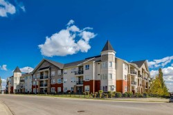 544-26 Val Gardena View SW Calgary, AB T3H 5Z5