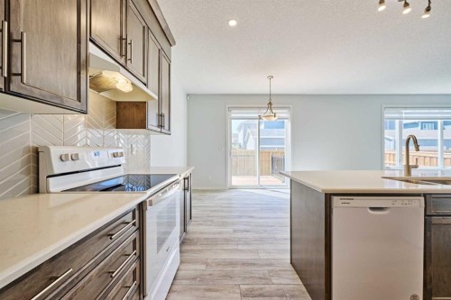 85 Yorkstone Heath Sw, Calgary, AB 