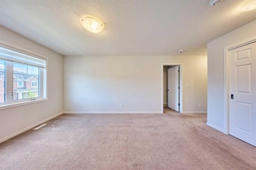85 Yorkstone Heath Sw, Calgary, AB 