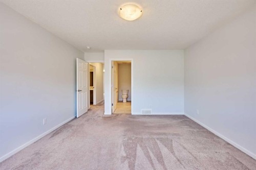 85 Yorkstone Heath Sw, Calgary, AB 