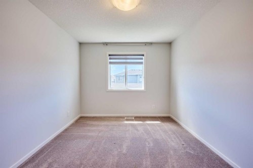 85 Yorkstone Heath Sw, Calgary, AB 