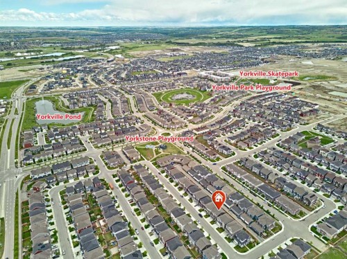 85 Yorkstone Heath Sw, Calgary, AB 