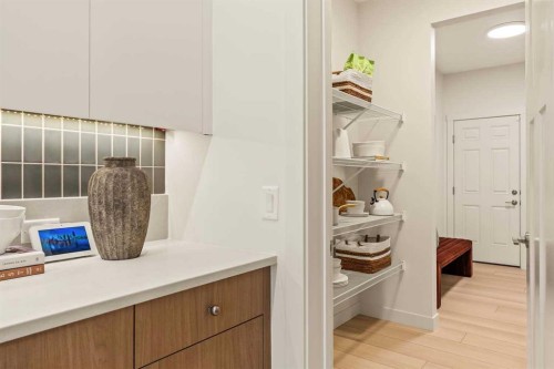 148 Lucas Green Nw, Calgary, AB 