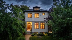 612 19 Avenue NW Calgary, AB T2M 0Y8