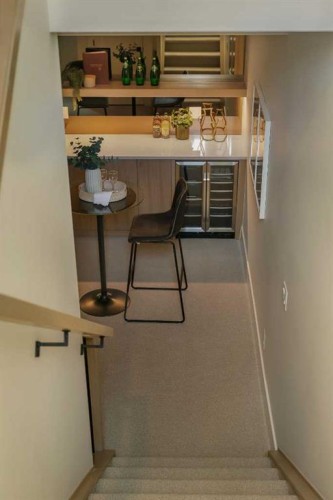 3917 23 Avenue Sw, Calgary, AB - Indoor