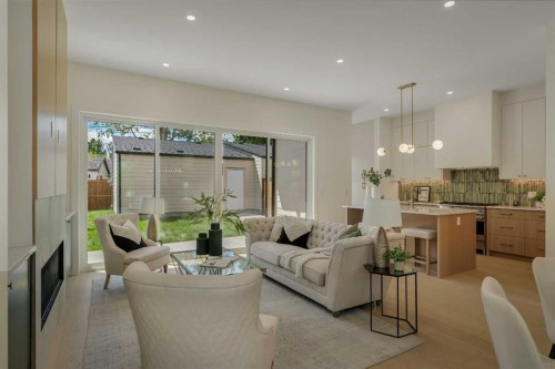 3917 23 Avenue Sw, Calgary, AB - Indoor Photo Showing Living Room