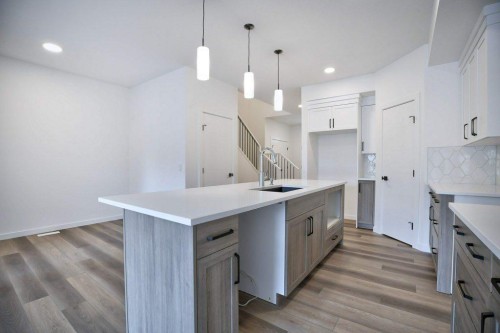 41 Legacy Point Terrace Se, Calgary, AB 
