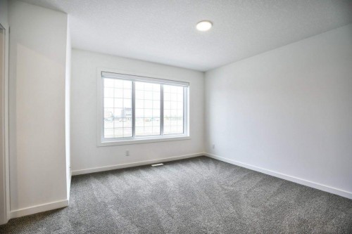 41 Legacy Point Terrace Se, Calgary, AB 