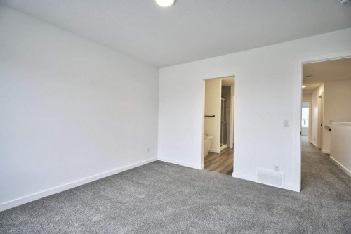 41 Legacy Point Terrace Se, Calgary, AB 