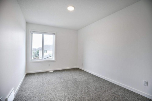 41 Legacy Point Terrace Se, Calgary, AB 