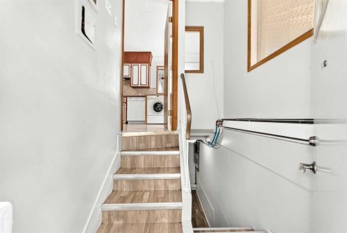 1712 28 Street Sw, Calgary, AB 