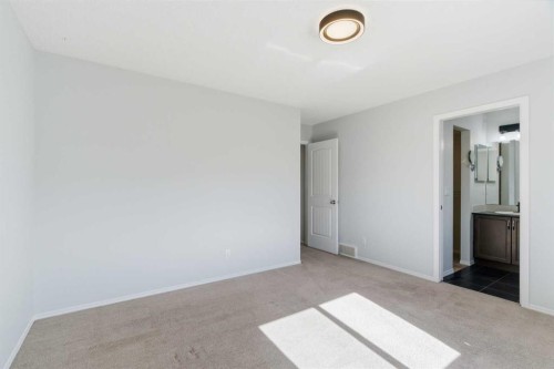 74 Legacy Common Se, Calgary, AB 