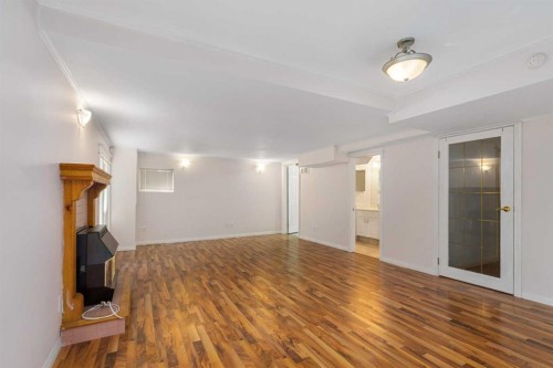 112 Hawkford Crescent Nw, Calgary, AB - Indoor Photo Showing Other Room
