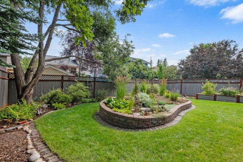 112 Hawkford Crescent Nw, Calgary, AB - Outdoor With Backyard